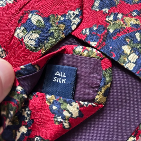 Abercrombie & Fitch Vintage 80’s/ 90’s Paisley All Silk Red Tie Made In The USA - Picture 3 of 5